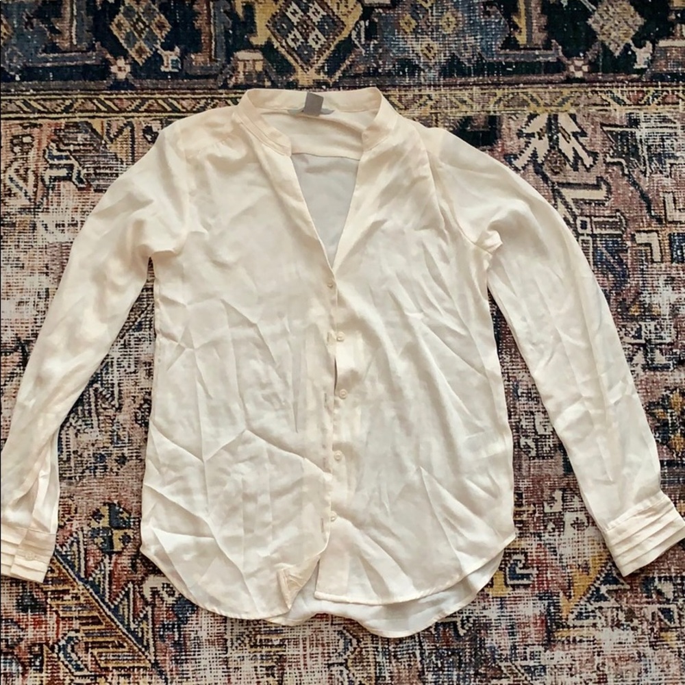 H&M white ivory long sleeve button collared shirt